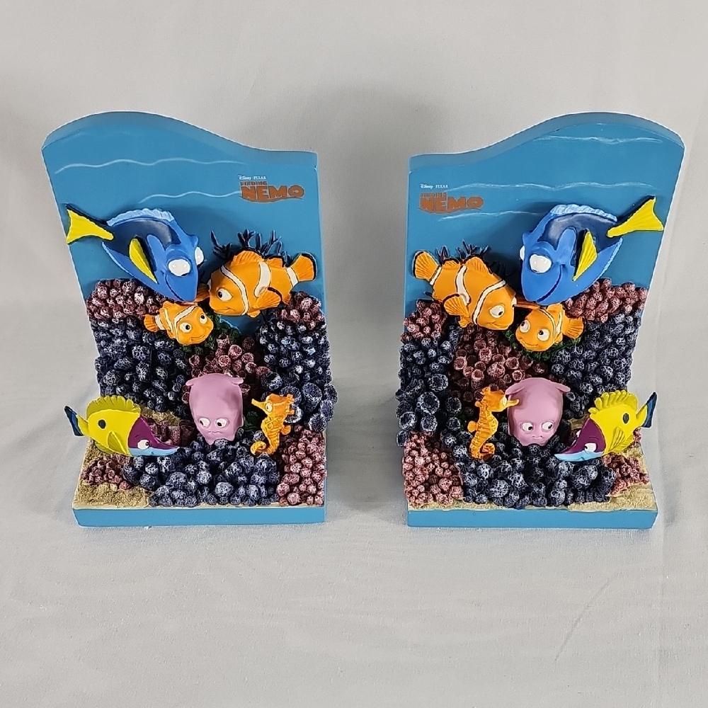 Hallmark Finding Nemo Blue Book Ends